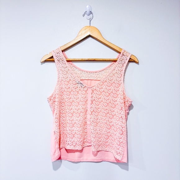 SMART SET Light pink tank top with lace floral back - Picture 2 of 5